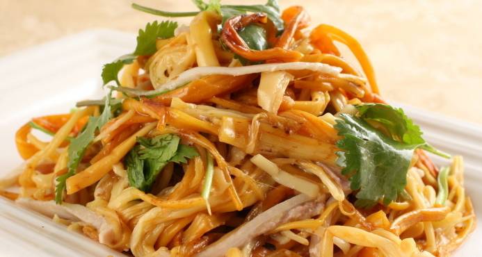 舌尖上的美食笋烧肉,正宗油焖笋烧肉