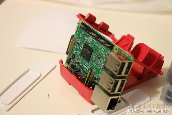 树莓派3高清果照开箱