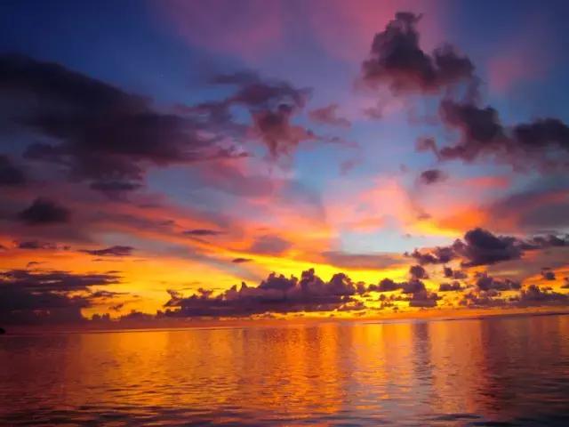 这里买一线大牌比香港便宜3成！风景还很美！