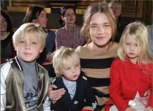 11岁卖水果，19岁嫁王室，29岁成LV太子妃……