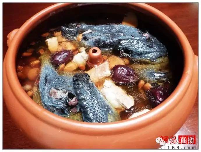 舌尖上的云南第二期：毛主席都夸赞的汽锅鸡是这样做出来的