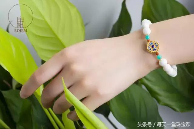 龟甲做成的手串,黄金甲乌龟壳做的手串有什么作用