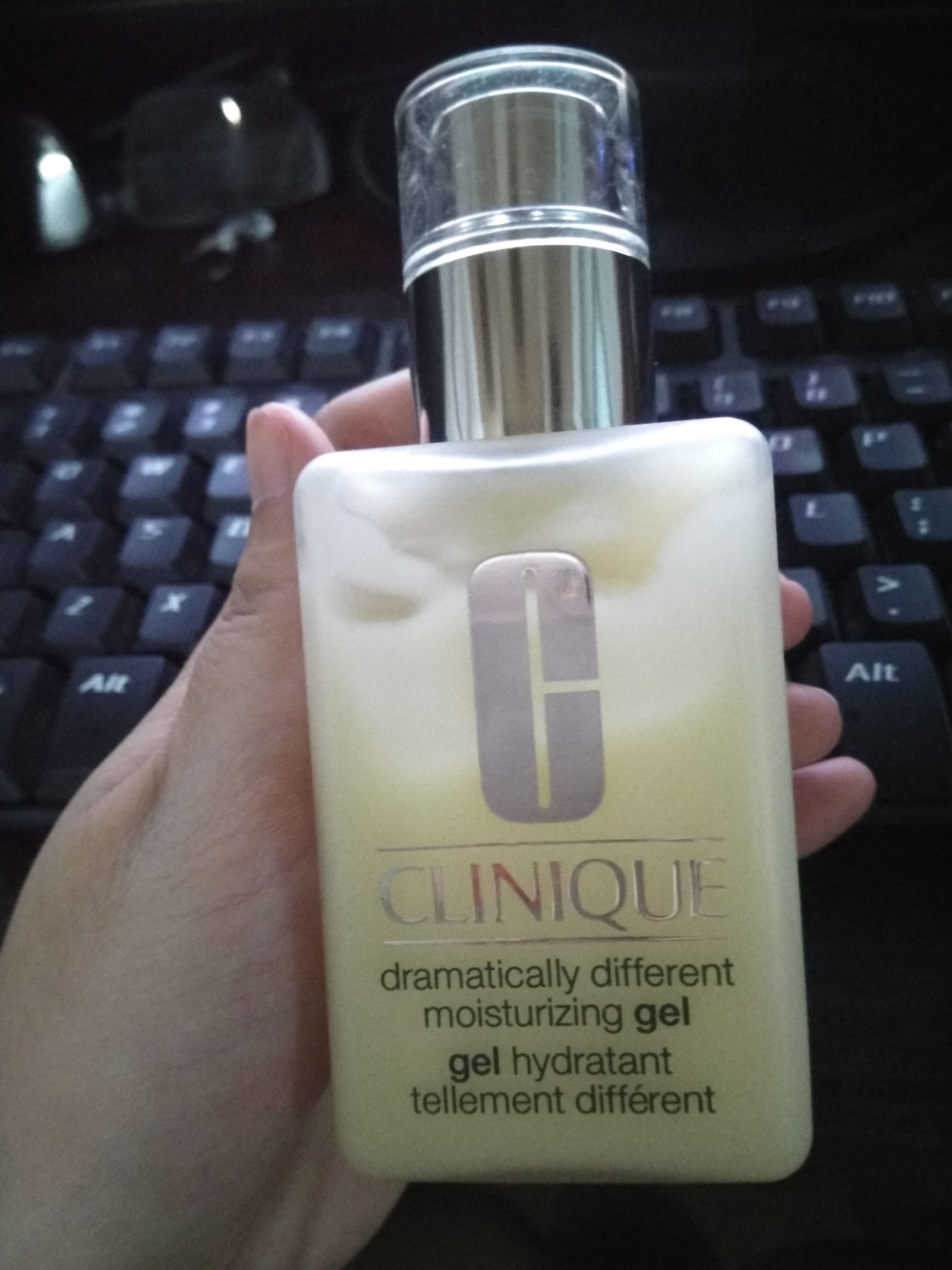 为什么用倩碧黄油脸会有点火辣辣,倩碧黄油会让皮肤过敏吗