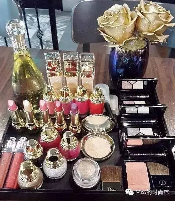 时尚从来不局限于年轻人,时尚是一种态度与年轻无关