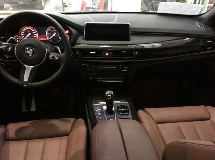 宝马新x5发动机,bmwx5m50i