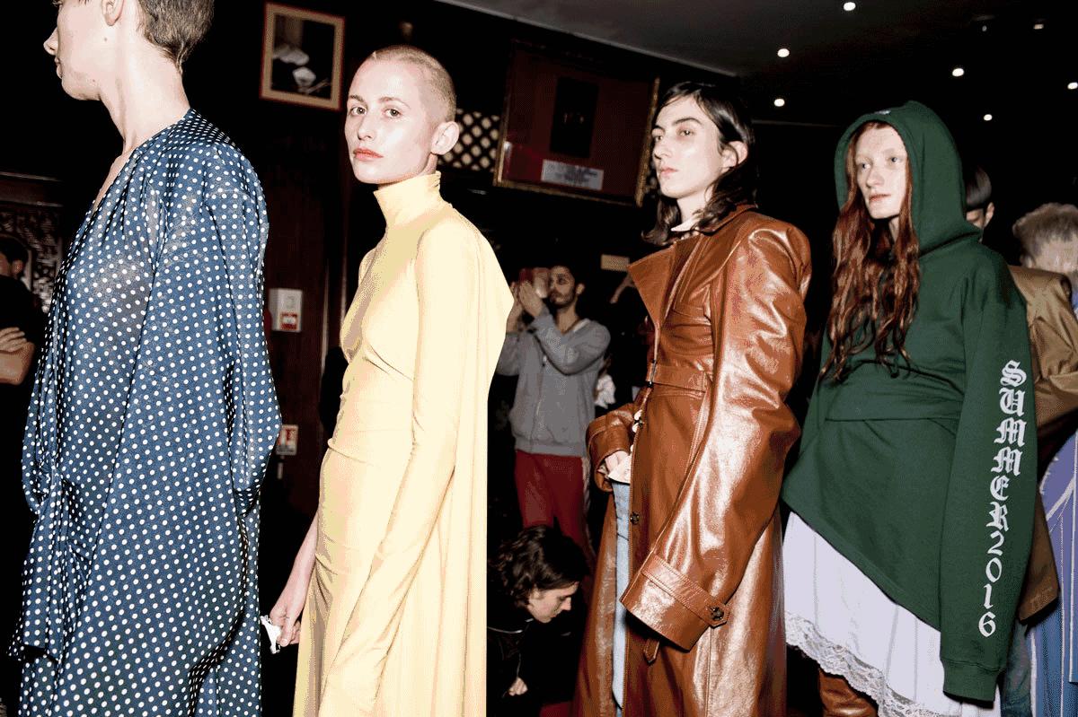 关晓彤袁姗姗穿裙子,袁姗姗关晓彤私服