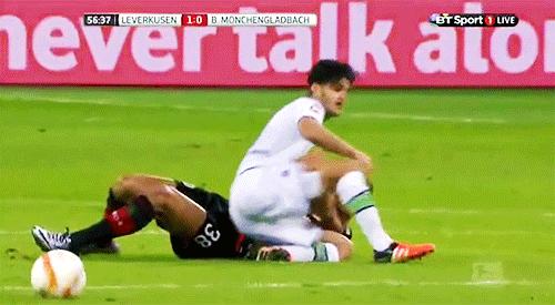 c罗父子罕见日常超温馨,足球场上c罗的暖心时刻