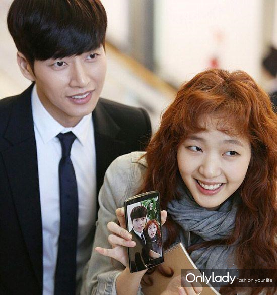 乔妹换上“绵羊卷”发型呆萌可爱邓紫棋允儿莫文蔚都梳起来了！