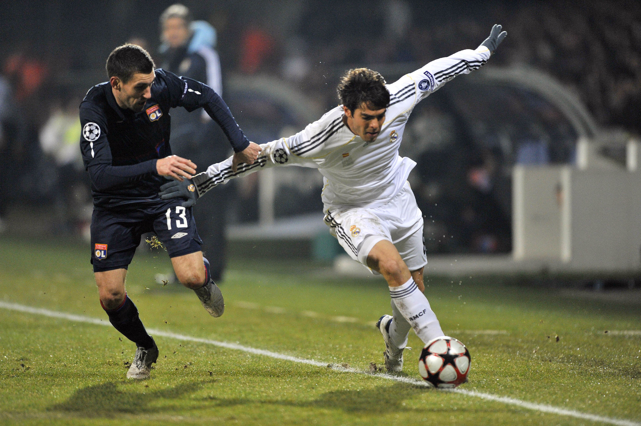 gif搞笑进球,gif足球过人