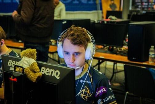 几个在CS界如雷贯耳的名字,见到真人的时候你惊讶吗?