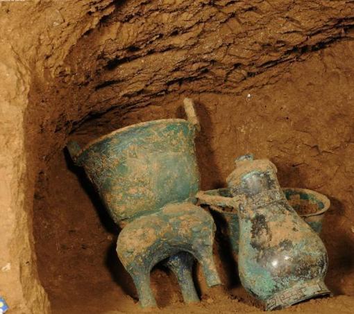 中华第一龙古董,中国国宝龙鼎哪挖掘的