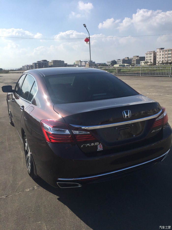 本田雅阁2.0精英版提车,雅阁琥珀金