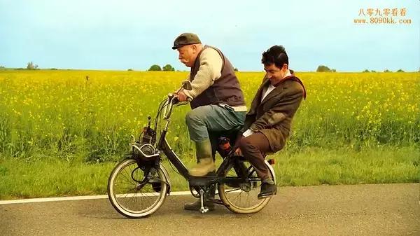 10部创意无限，让你笑到肚子痛的喜剧片