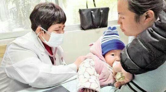 8个月婴儿腹泻的表现及解决办法,连续4.5天腹泻不止是什么情况