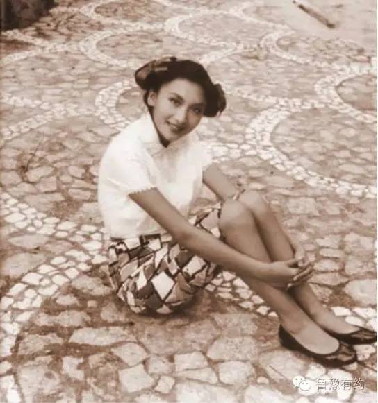 黄蓉小龙女杨过,黄蓉与黄药师和小龙女