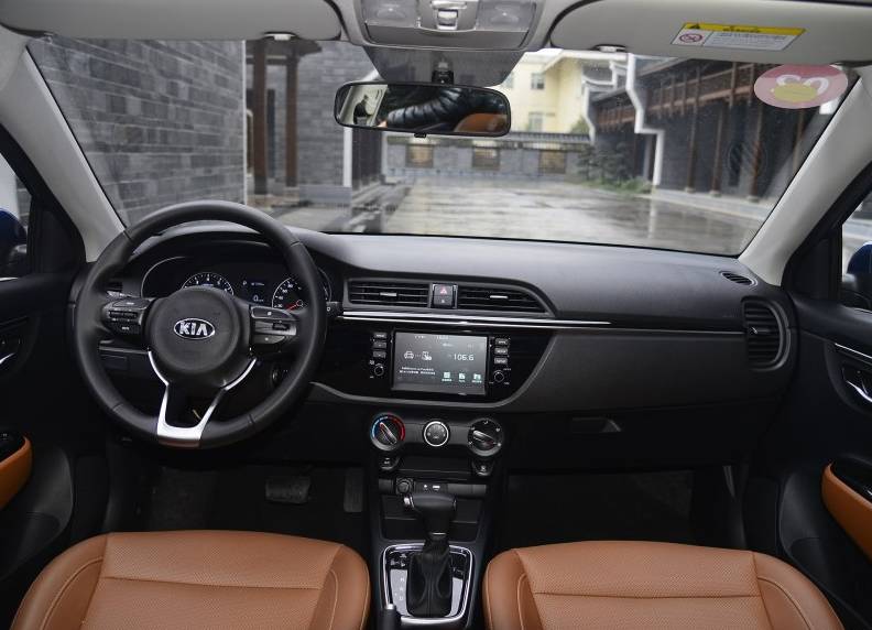 北京现代伊兰特起亚k2多少钱,起亚k2和现代酷派