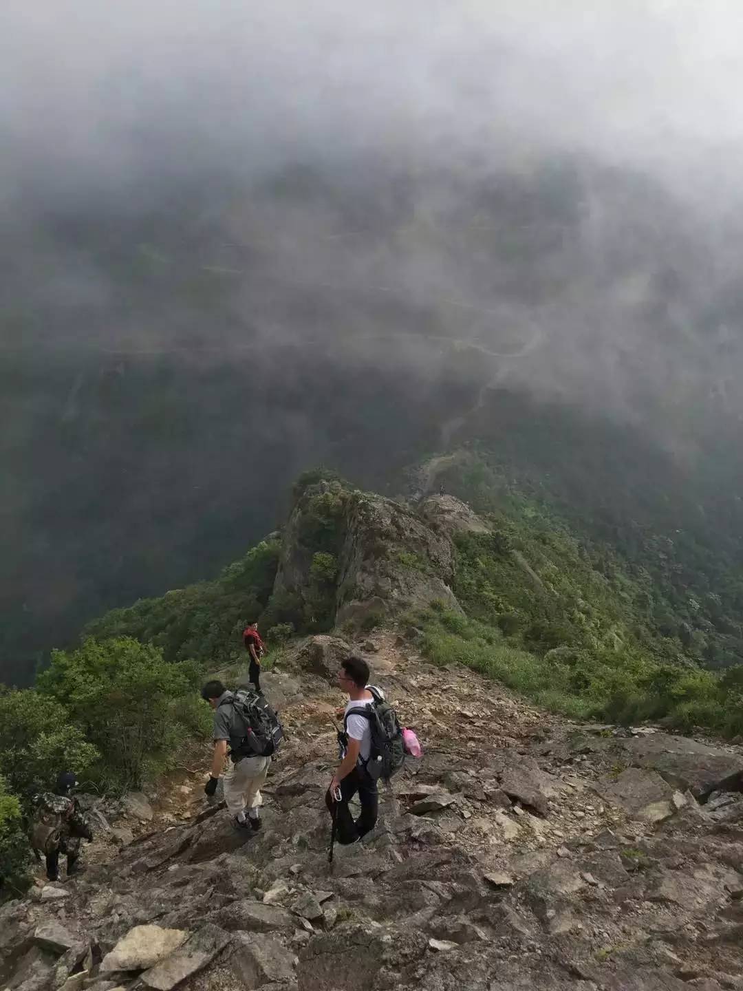 温州雁荡山徒步攻略,雁荡四尖徒步路线