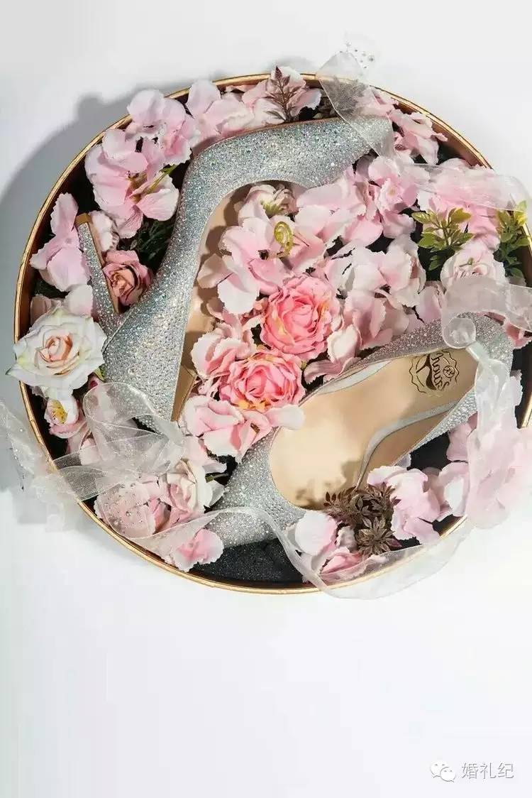 jimmychoo缎面婚鞋,jimmychoo婚鞋好穿吗