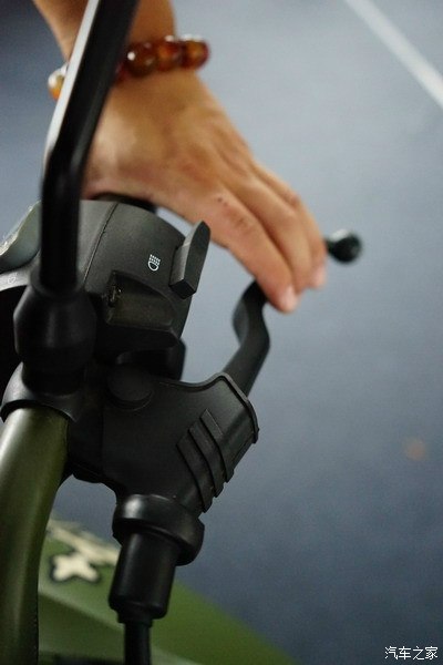 宋楠：评解放军嘉陵600*用军**摩托及技战术