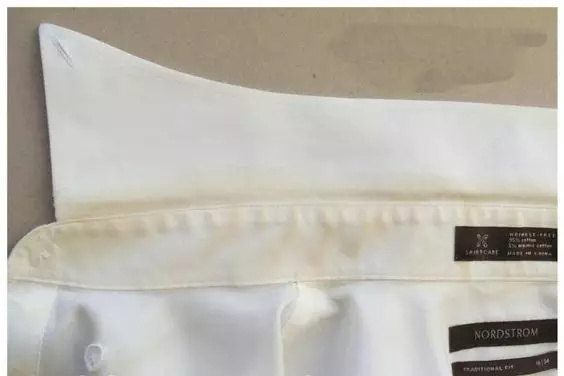 小妙招衣服染上笔墨怎么洗,用什么方法能把衣服上染的色洗掉