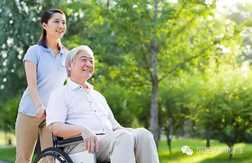 人老了一身病怎么办,老年人长期跪膝的好处