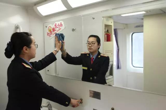 火车站列车员的真实生活,列车员上班的真实感受