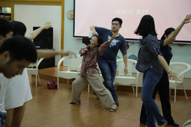 来，让我们一起解锁“舞动治疗”