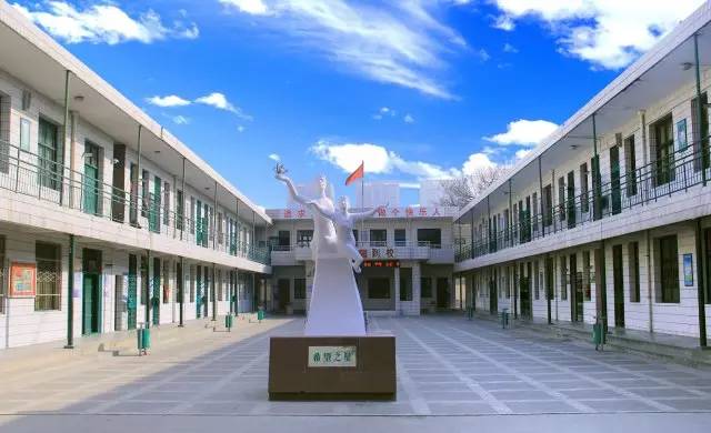 国际港务区最新学校,港务区目前最好的小学