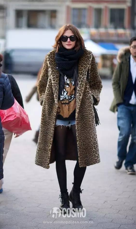巧搭穿搭,豹纹上衣搭配什么样的上衣好看