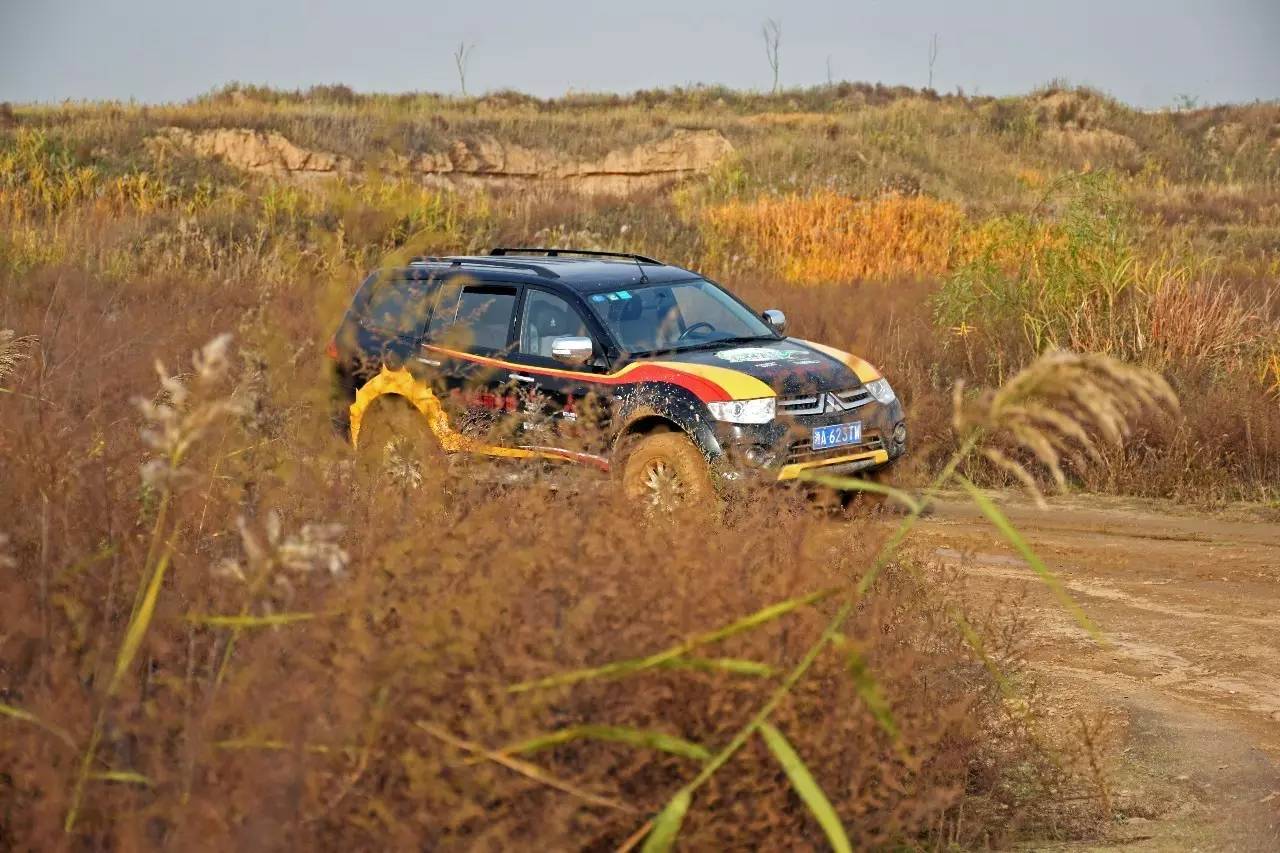 三菱帕杰罗劲畅at35特别版,沉浸式体验帕杰罗劲畅尊贵