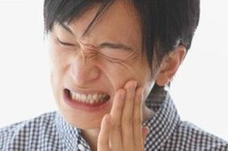 村医牙疼,牙疼不是病打一针就好了