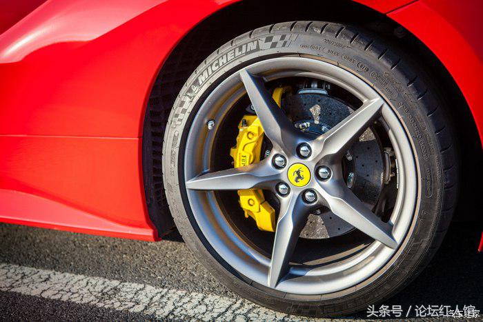 法拉利488评测重装上阵,法拉利488拆车视频