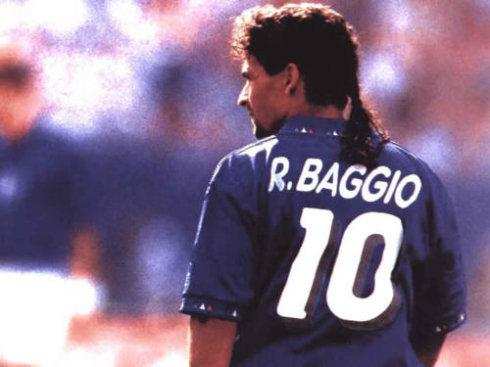 10号罗伯特巴乔,10号传奇