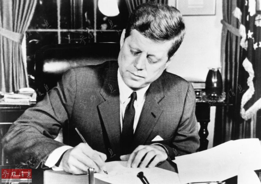 菲德尔卡斯特罗会见普京,卡斯特罗来访中国