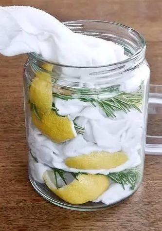 白色衣服染上番茄汁怎么洗,衣服上有番茄汁怎么处理