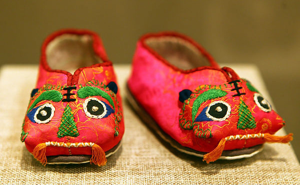 小时候穿的经典鞋子,小时候都穿过的鞋