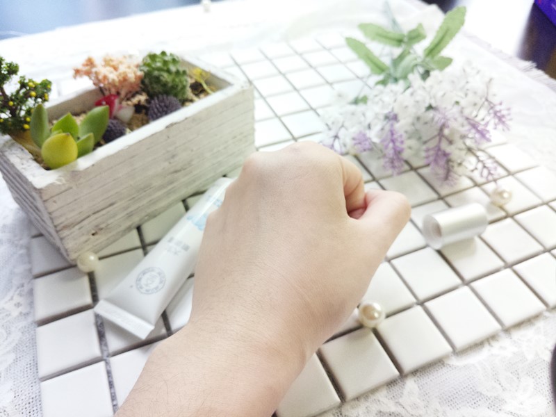 入门级干纹眼霜推荐,测评眼霜25岁最好用的