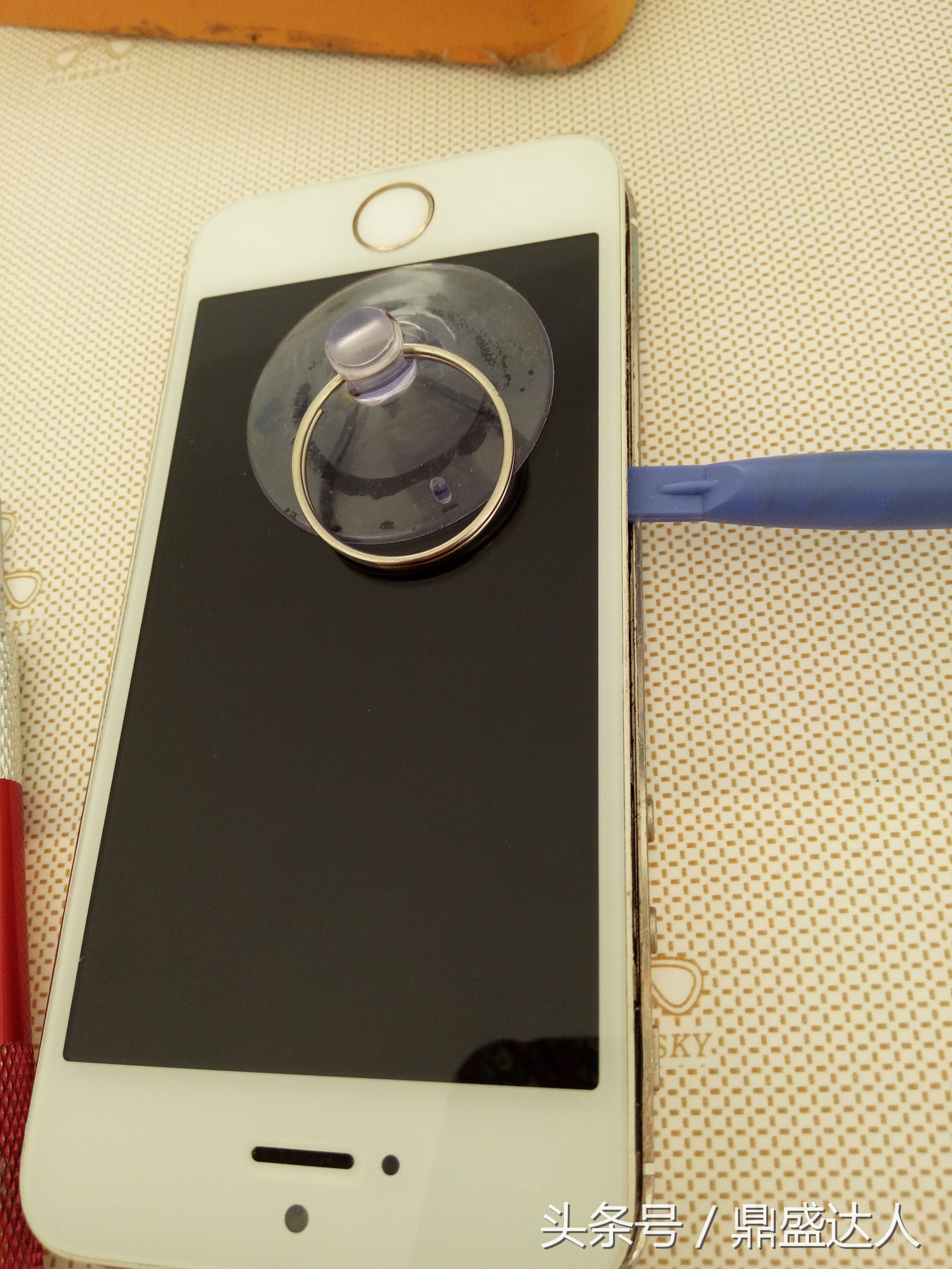 5s换壳教程视频,苹果5s拆机视频换屏幕