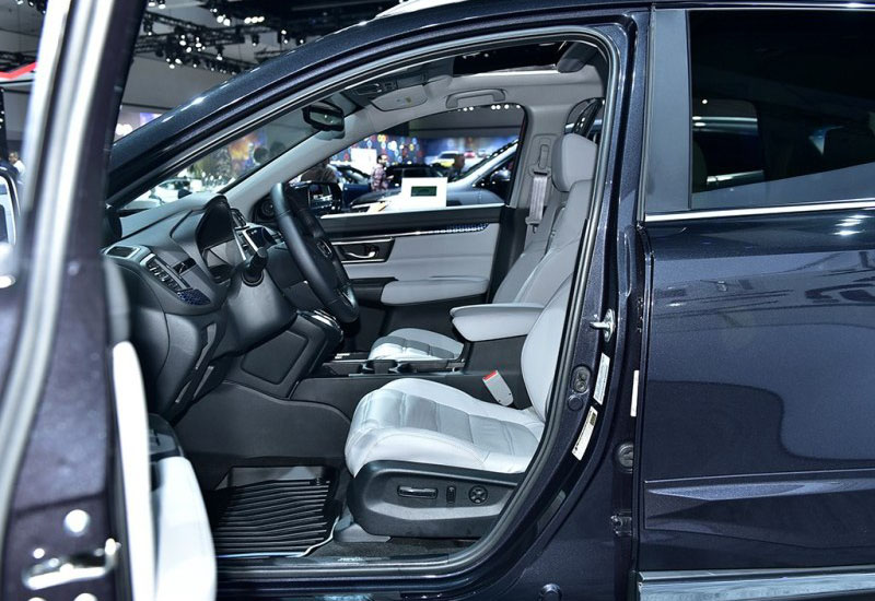 全新一代CR-V发布，搭载1.5T涡轮增压发动机，前脸全变样