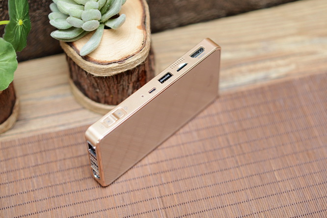 随身携带巨屏观影，神画小媚轻体验