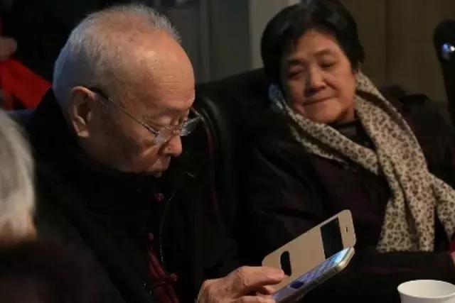 “我宣布，我不再玩朋友圈”