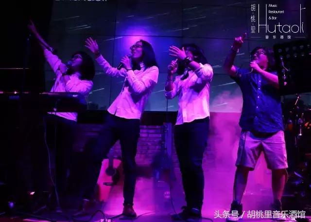 2年160家店，1天15小时的文艺时光，这家酒馆是怎么做到的