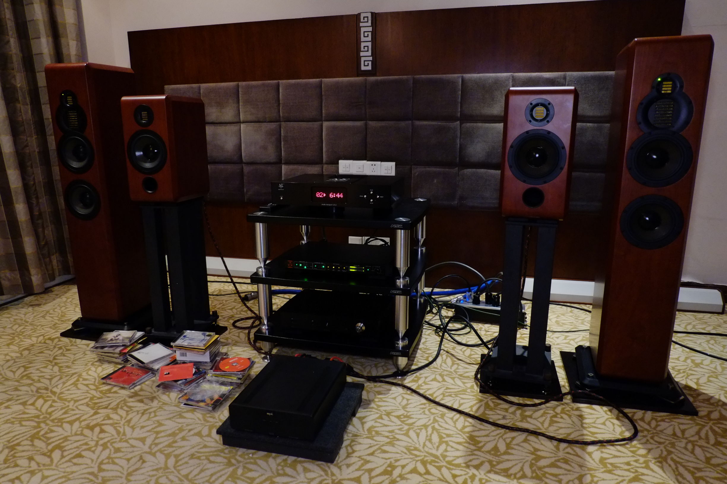 世界顶级音响博览会,世界顶级汽车音响展