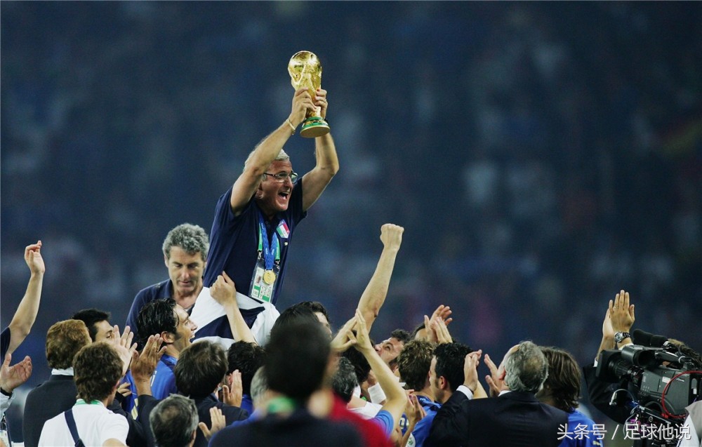 国足里皮赛后发布会,里皮卡塔尔国足比赛