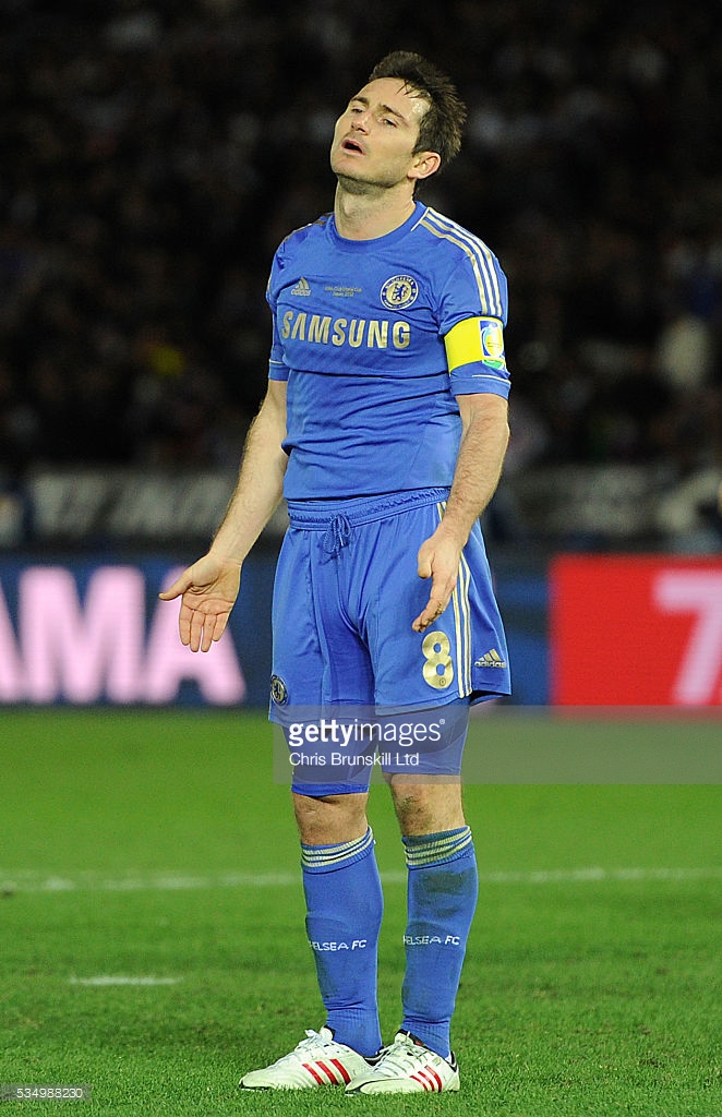 阿迪达斯足球球鞋测评,足球鞋选择nike还是阿迪达斯