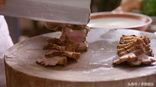 周星驰的烤翅洪七公的鸡都不及他吃的那顿饭香