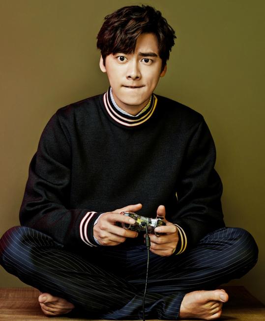 李易峰刘德华张馨予,李易峰张馨予最新视频