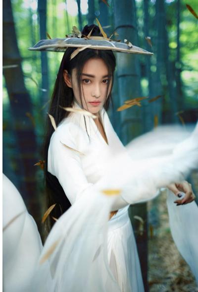 李易峰刘德华张馨予,李易峰张馨予最新视频