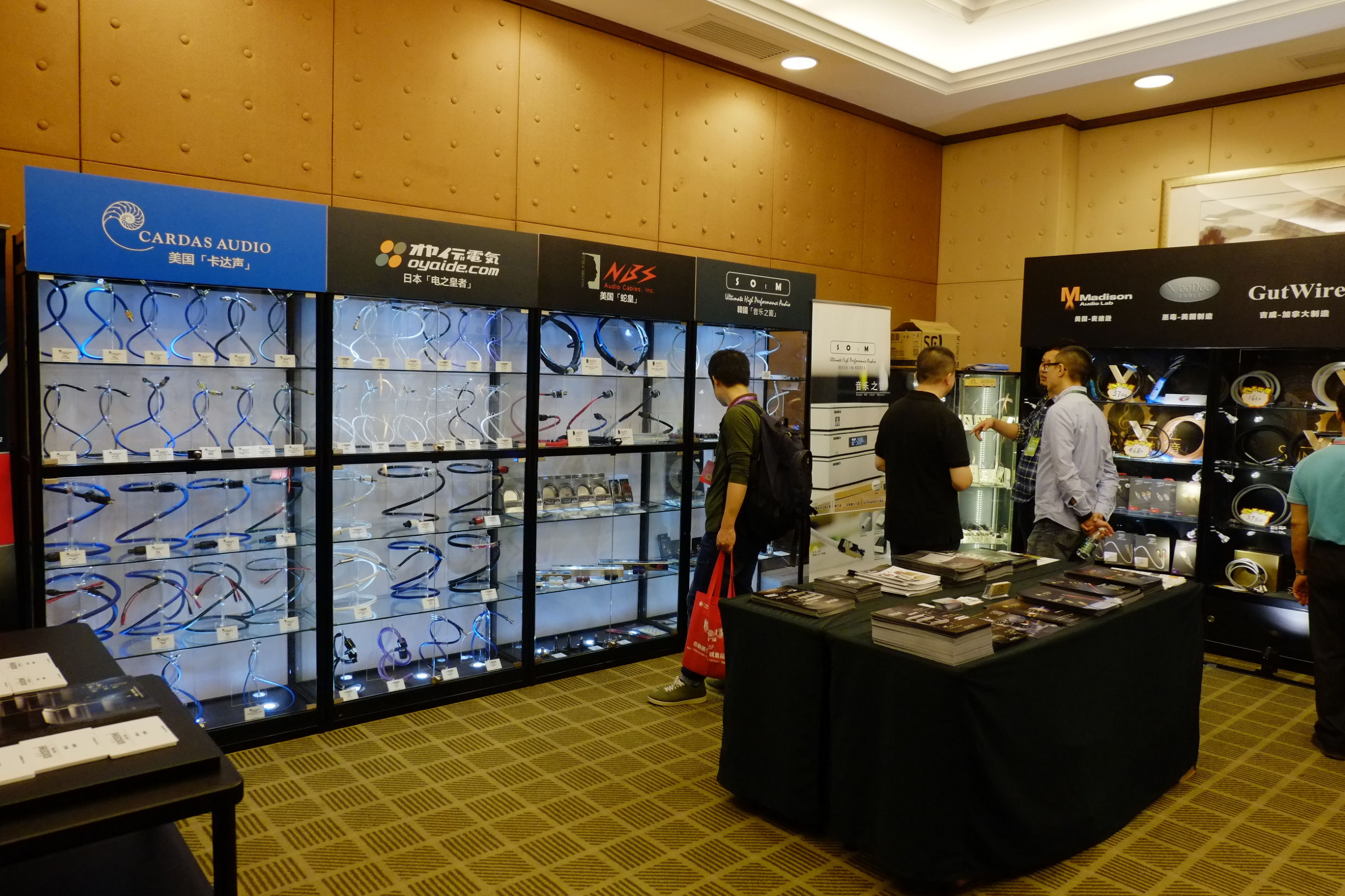 世界顶级音响博览会,世界顶级汽车音响展