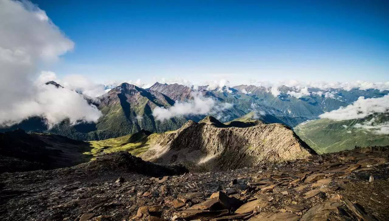 西藏21岁小伙瞒着父母徒步,一人穷游西藏13天
